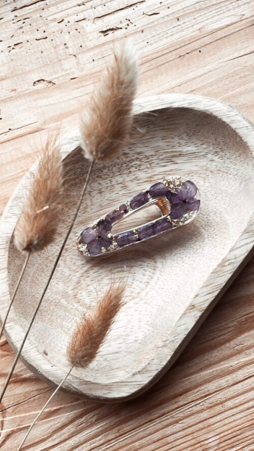 Barrette 'Lyla' en résine avec fleurs séchées incrustées
