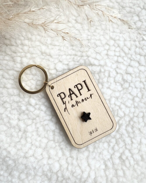 Porte-clés en bois gravé « Papi d’Amour », cadeau personnalisé pour grand-père.