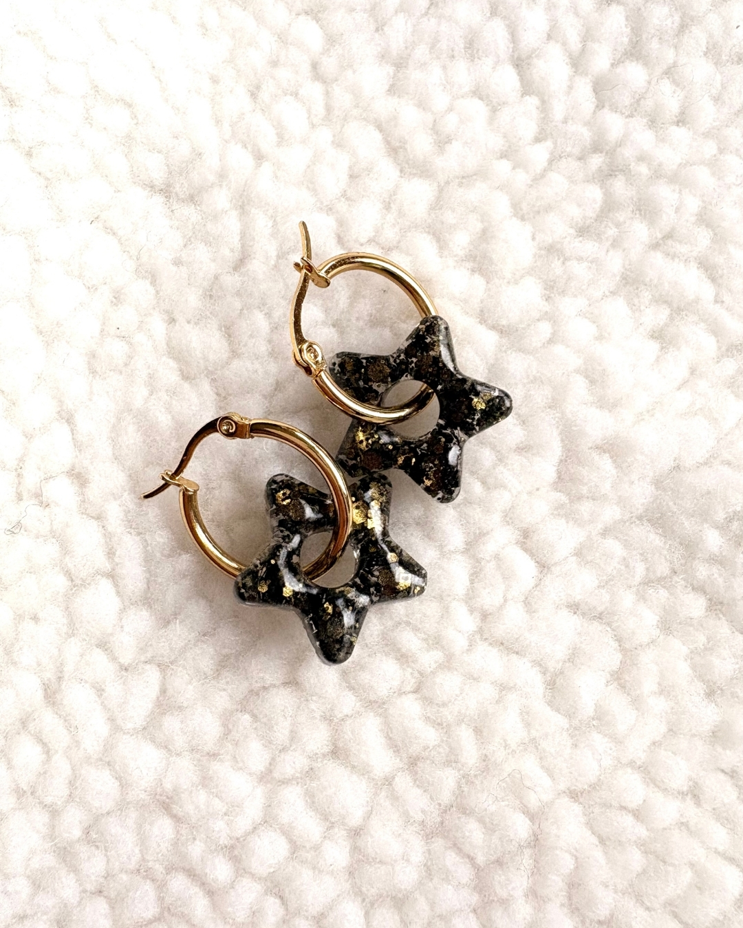 Boucles d’oreilles interchangeables foncées fabriquées à la main, design élégant et moderne, créations artisanales Pepette and Co.